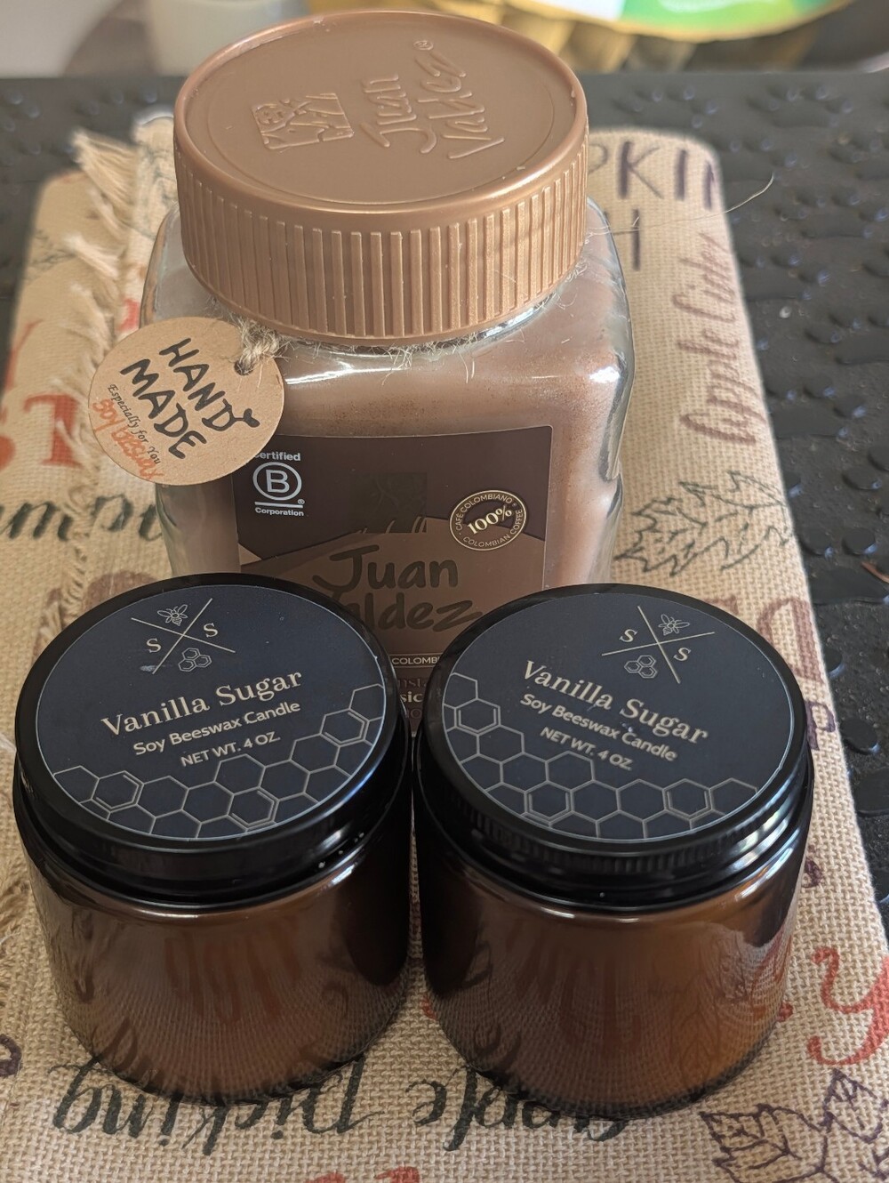 3 NWT Vanilla Sugar And Mocha Latte Soy Beeswax Candles With Lids